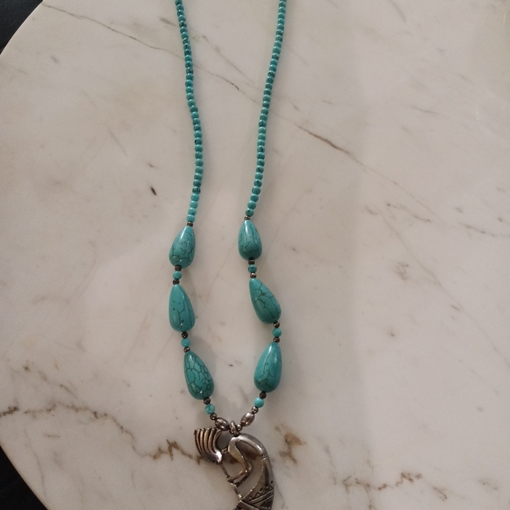 20inch turquoise Aztec necklace silvertone